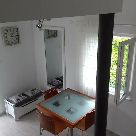 Apartman Nena Apartment *